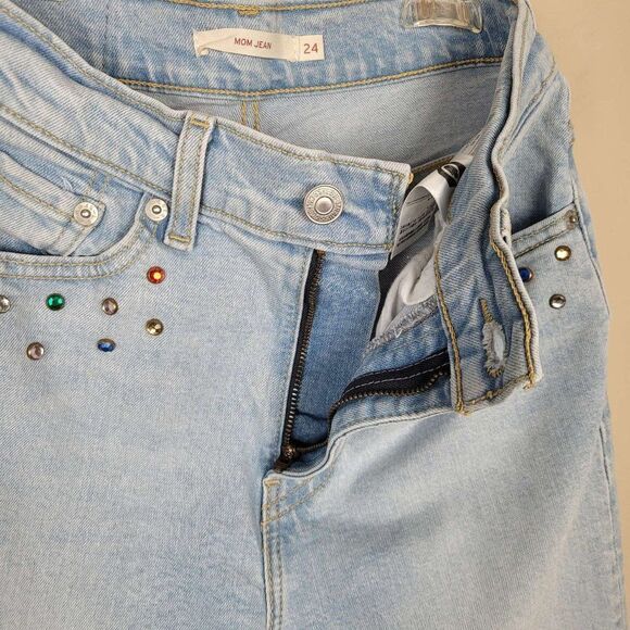 Levi's Mom Jean Jeweled Rhinestone High Waist Light Wash Blue Crop Jeans Sz 24 - Picture 9 of 15